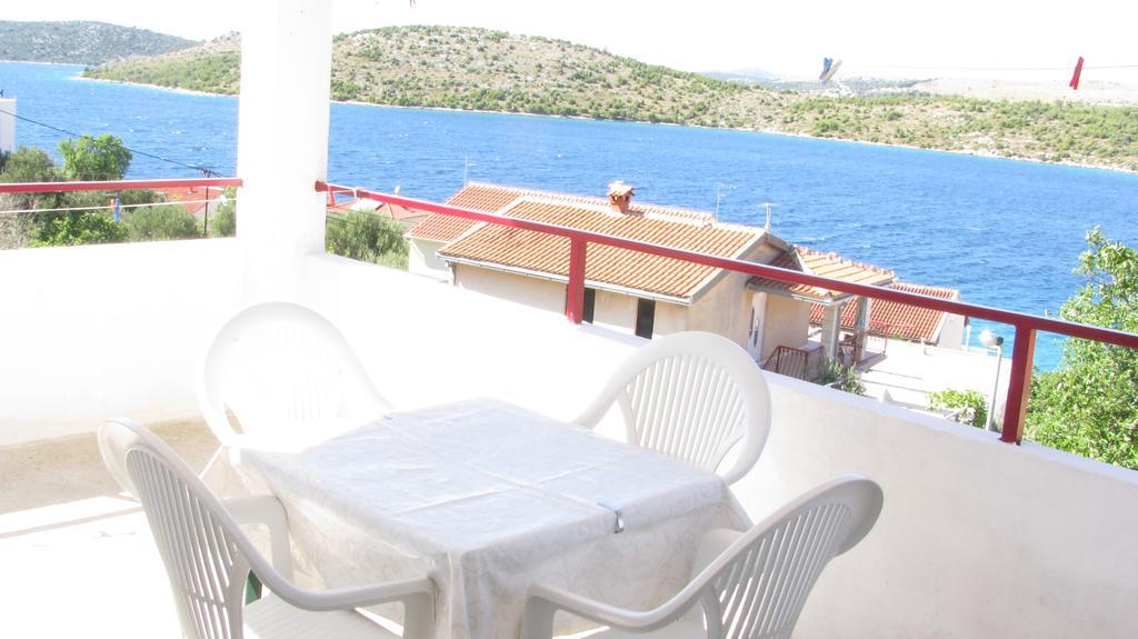 Apartments Sparada Mladen Grebastica Exterior photo