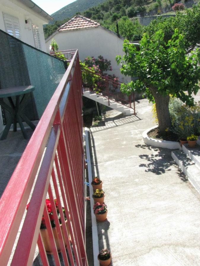 Apartments Sparada Mladen Grebastica Exterior photo