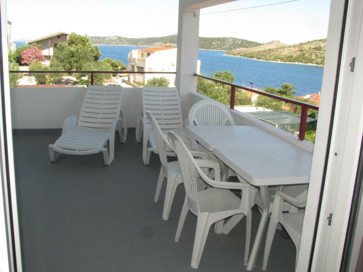 Apartments Sparada Mladen Grebastica Exterior photo